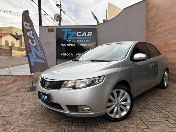 KIA CERATO 1.6 SX3 16V GASOLINA 4P MANUAL